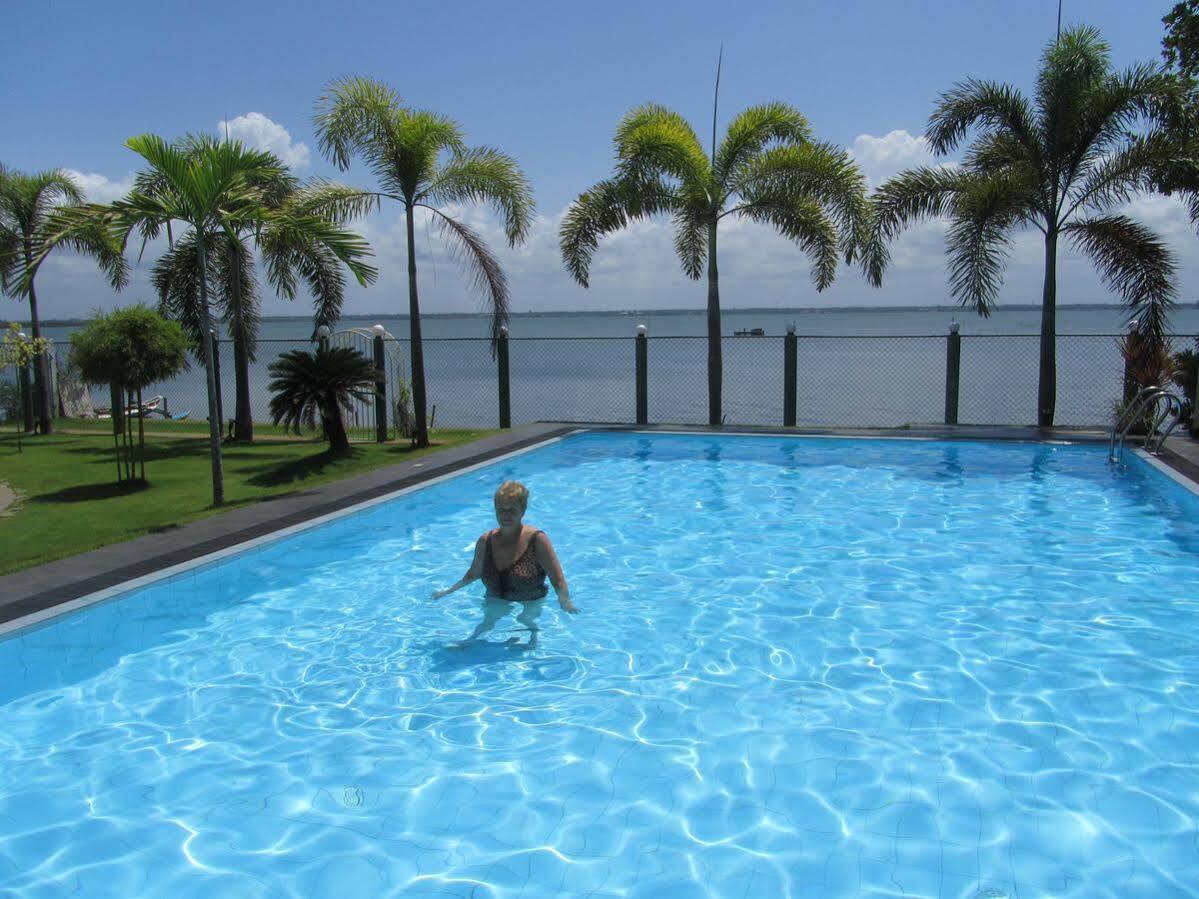 Rainbow Lagoon होटल Negombo